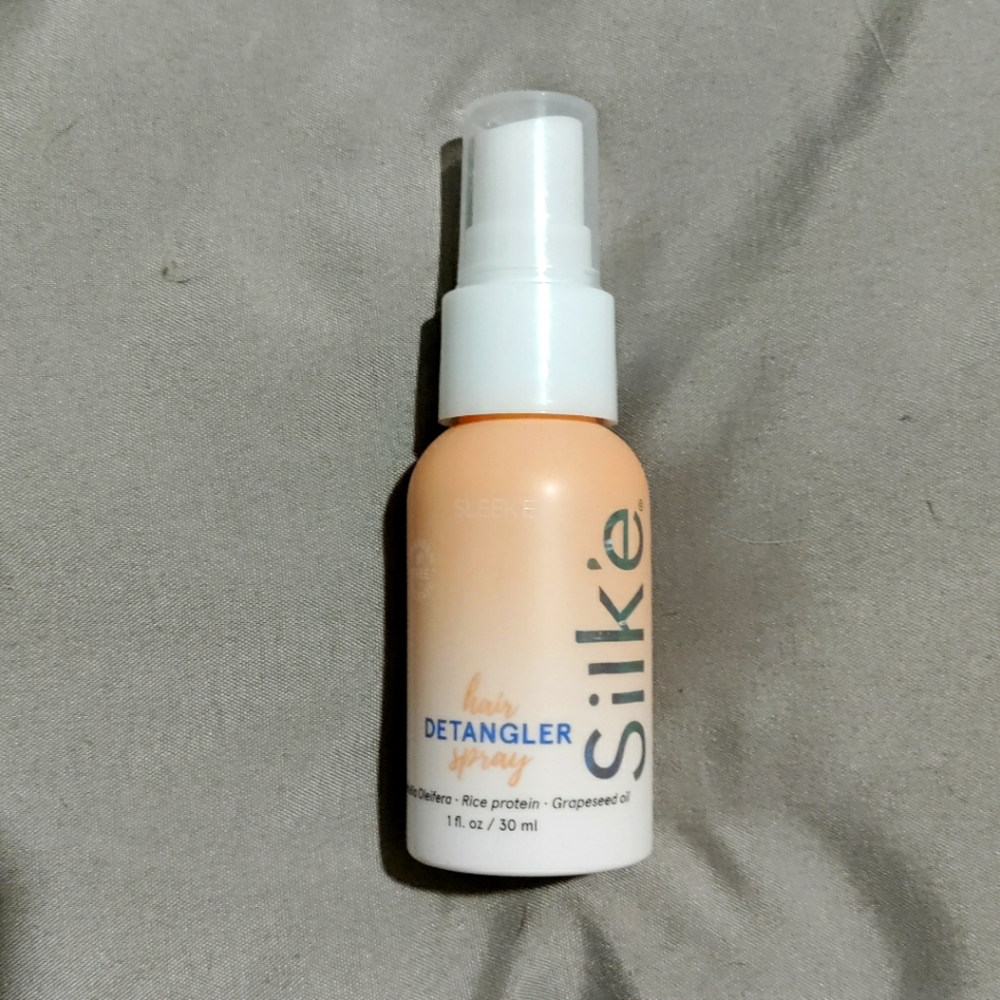 Hair detangler de-frizz